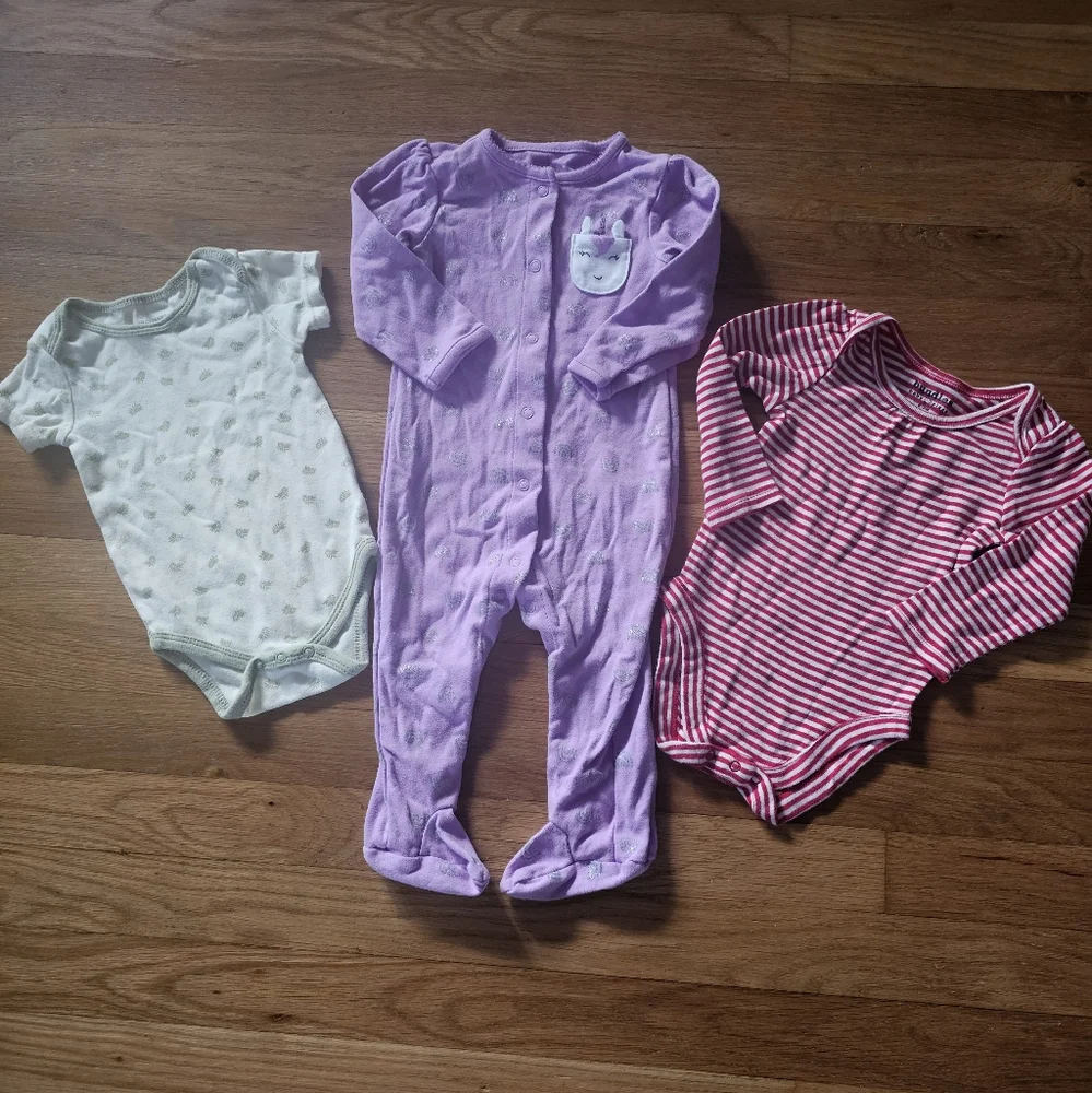 Girl's Size 6-9 Months Bundle of Qty 3 Bodysuits